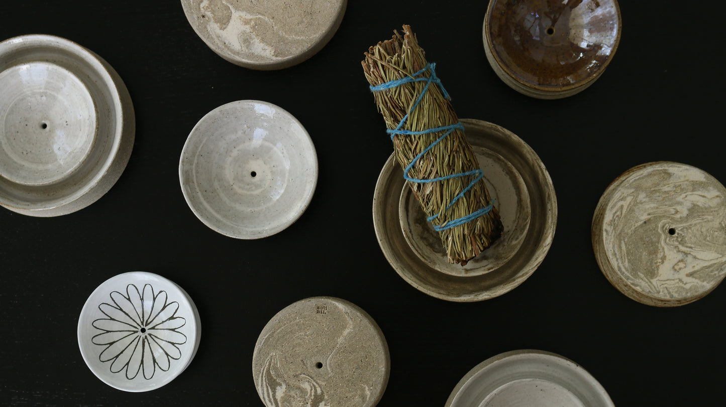 渦 INCENSE HOLDER | mono circle in white marble