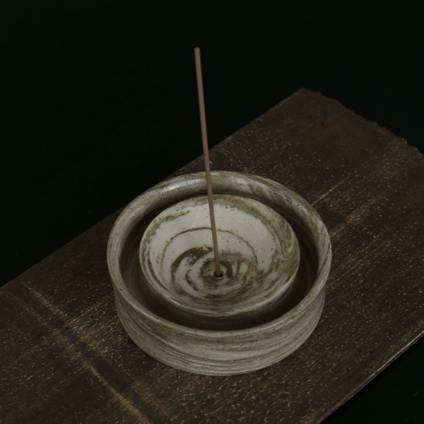 渦 INCENSE HOLDER | double circle in marble