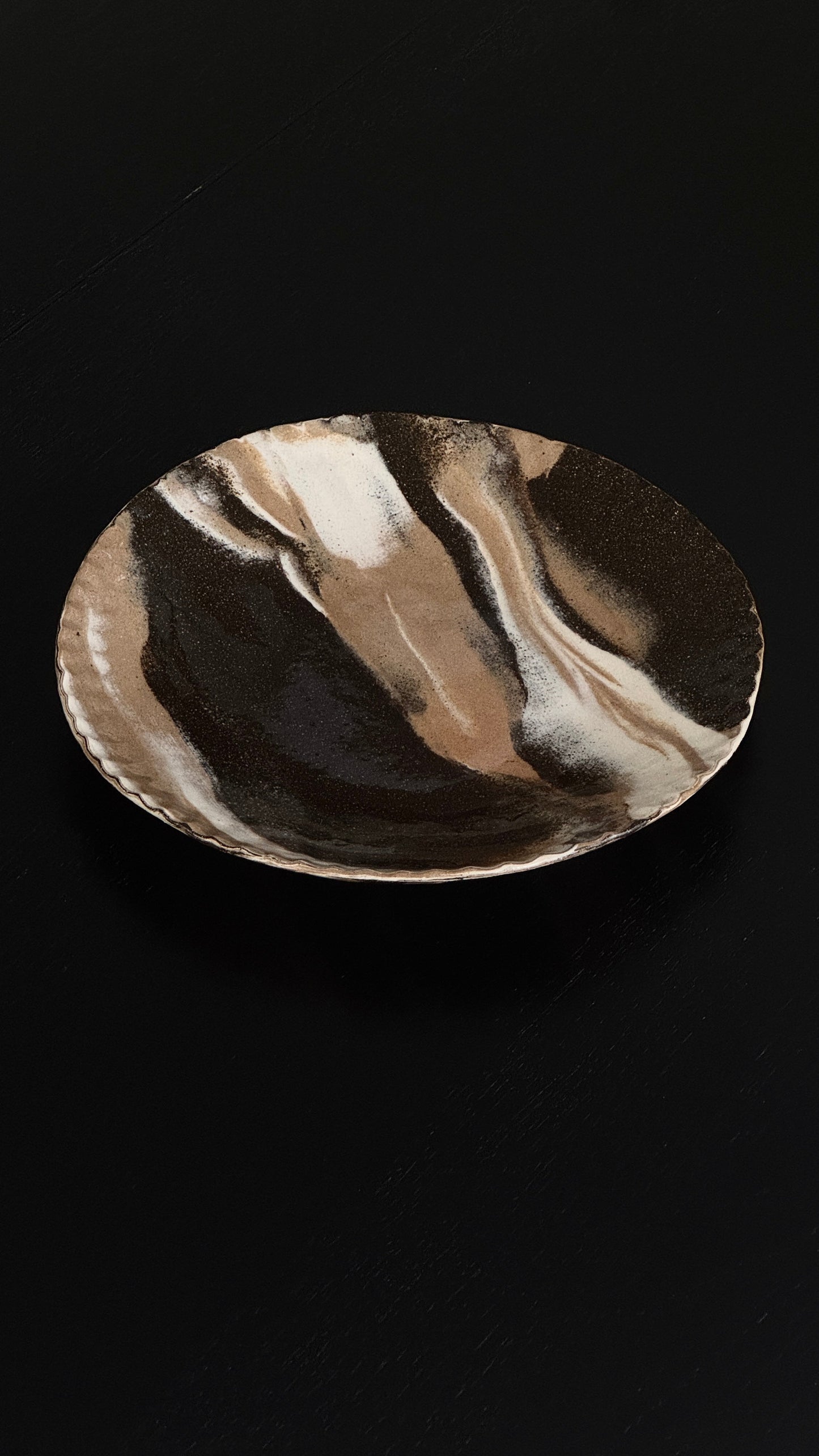 涟 PLATE | hand pinched plate in marbled clay