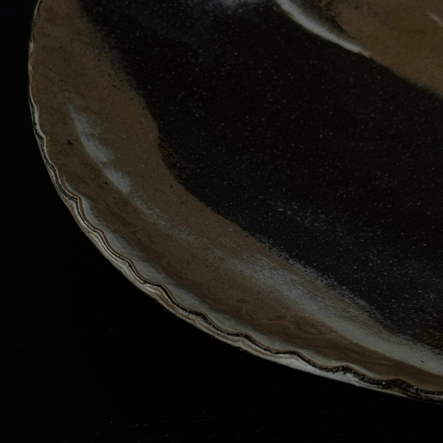 涟 PLATE | hand pinched plate in marbled clay