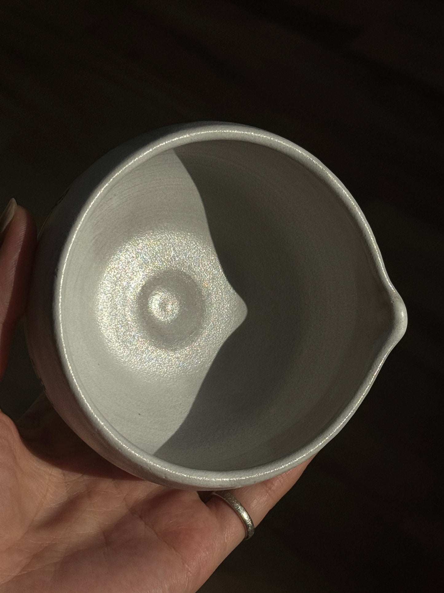 沫 CHAWAN | spouted matcha bowl in satin white