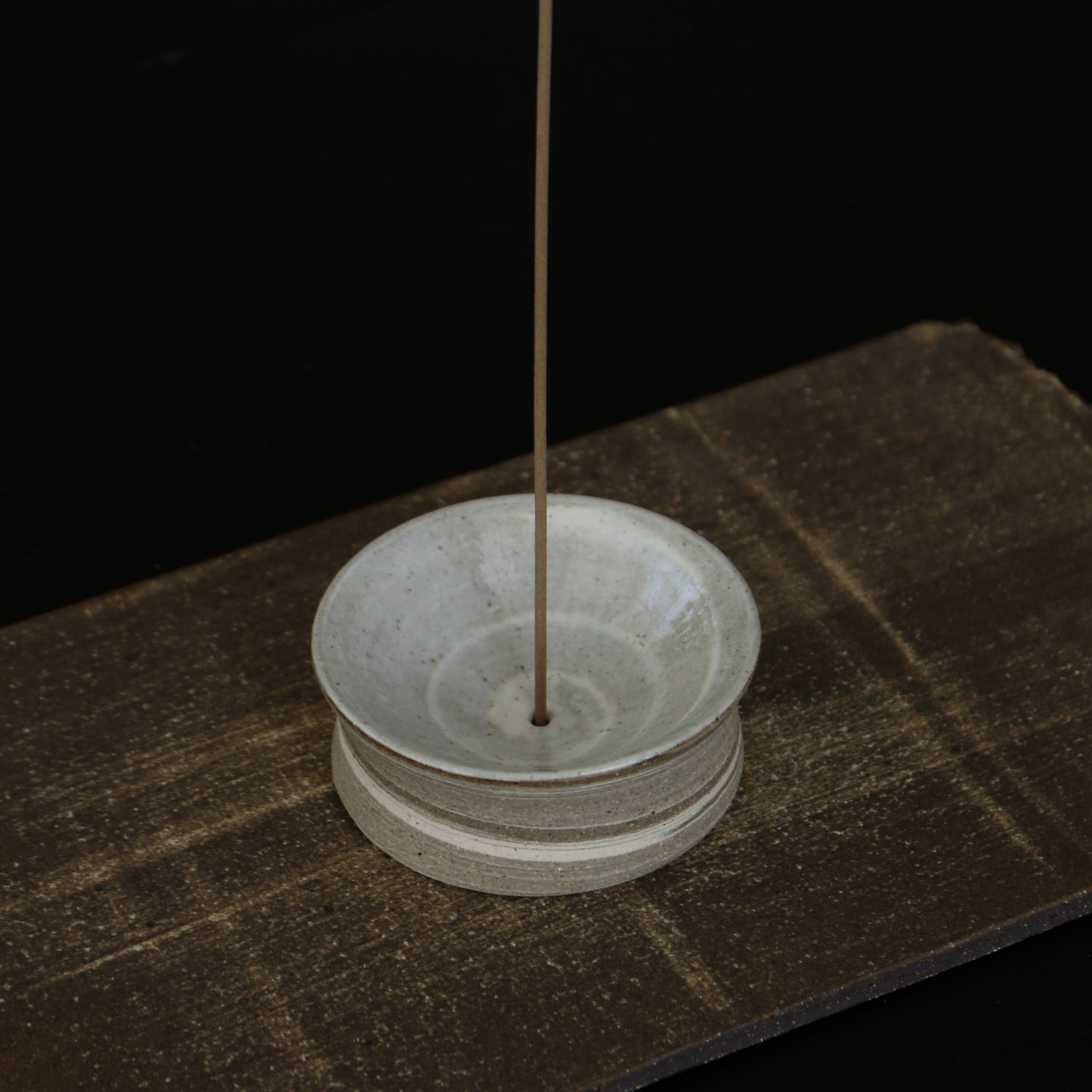 渦 INCENSE HOLDER | mono circle in white marble